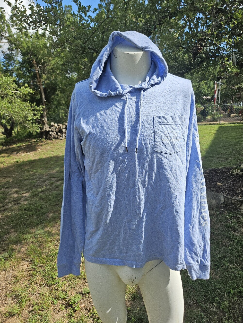 Vineyard Vines, Light Blue Hooded Long Sleeve Pullover Tshirt Sweater Size M